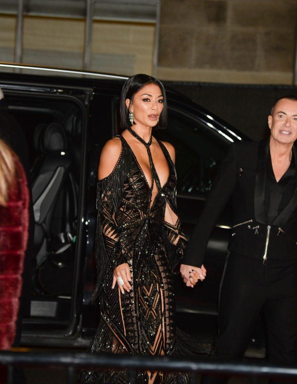 4P Nicole Scherzinger Cleavage