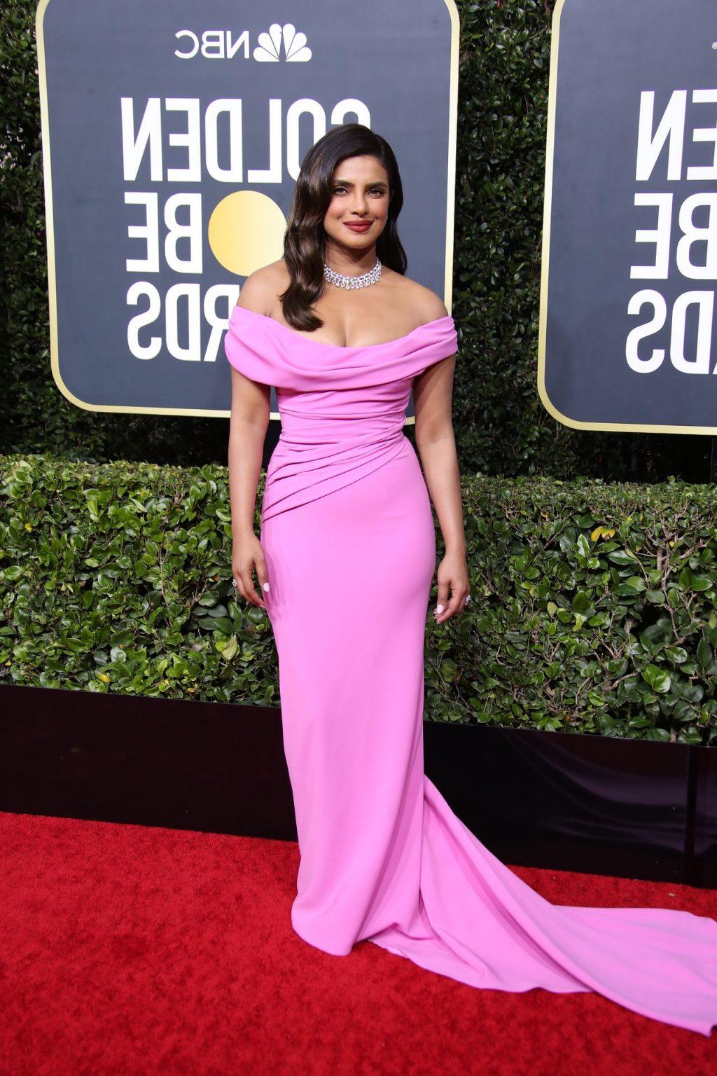 4P Priyanka Chopra Cleavage