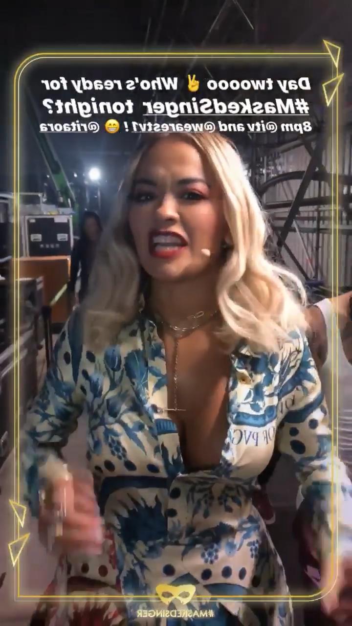 4P Rita Ora Cleavage