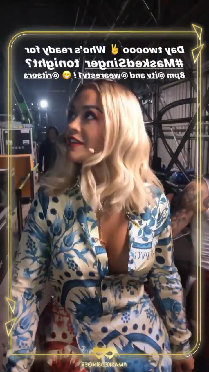 4P Rita Ora Cleavage