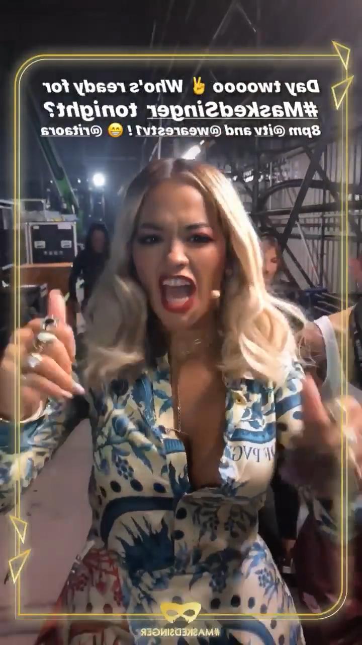 4P Rita Ora Cleavage
