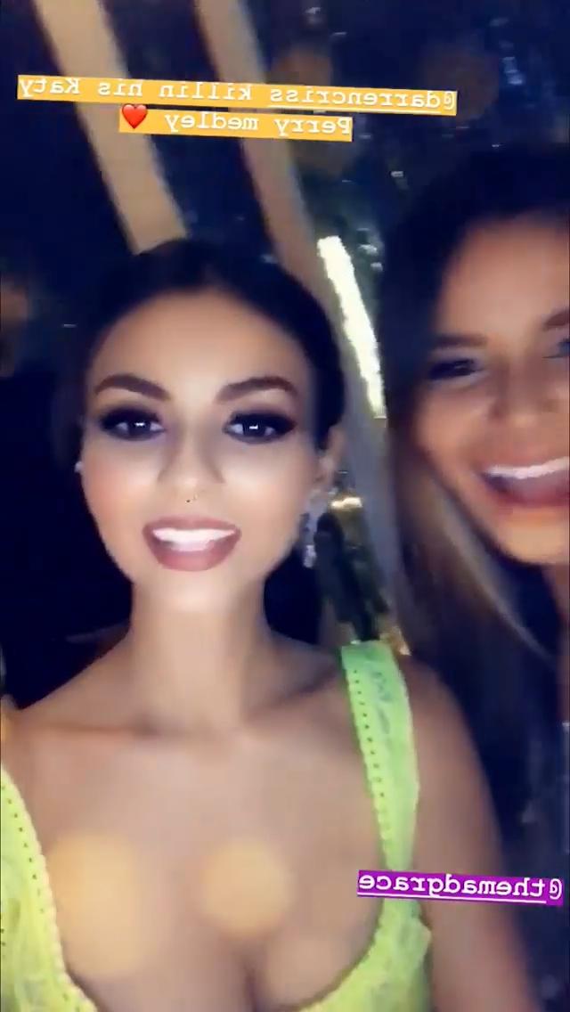 6P Victoria Justice Cleavage