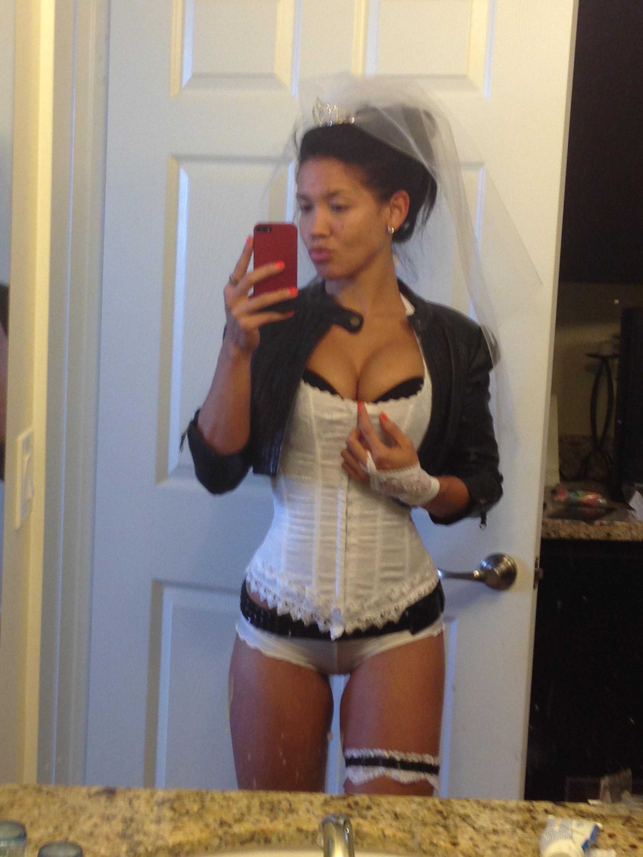 25P Gorgeous Wailana Geisen naked pics