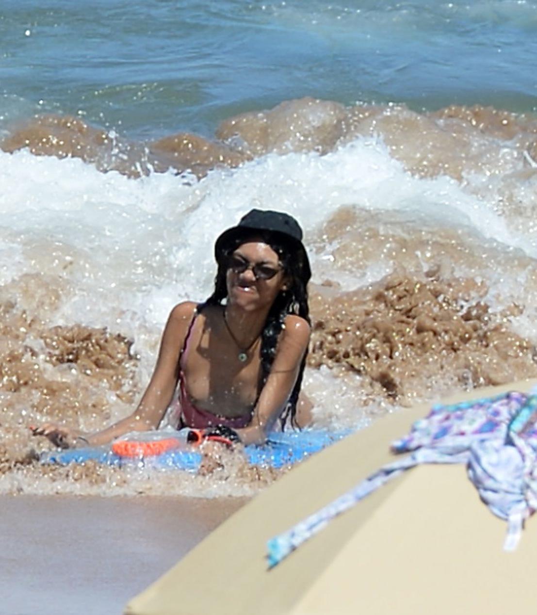 4P Zola Murphy Nip Slip