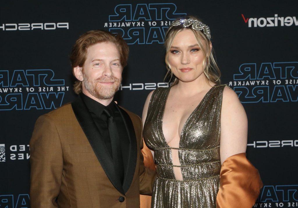4P Clare Grant Cleavage