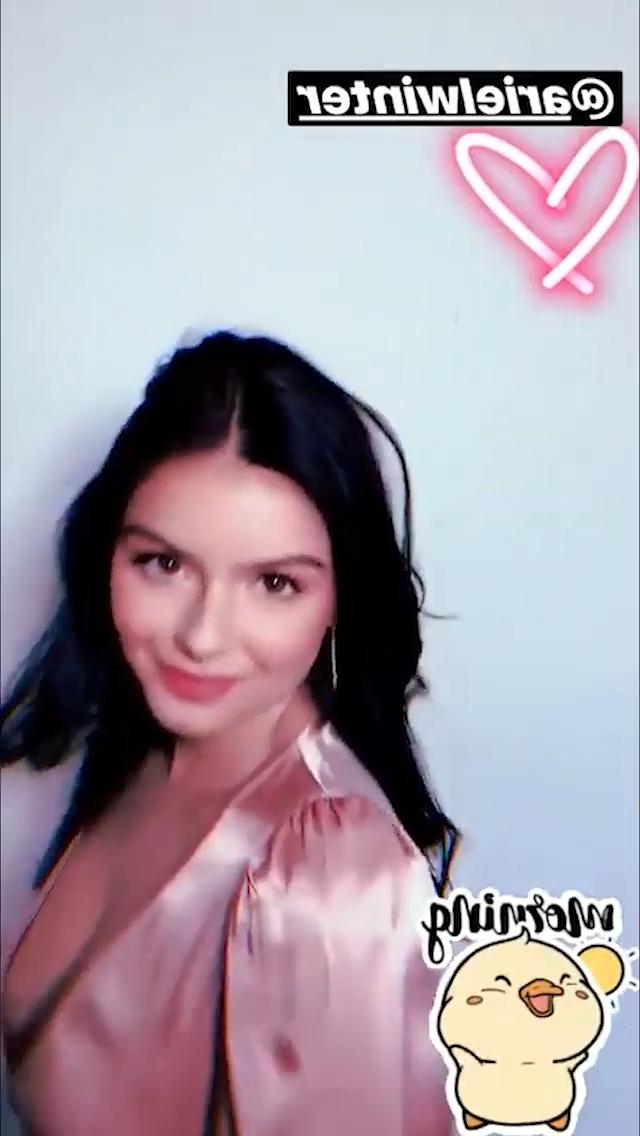 9P Ariel Winter Cleavage