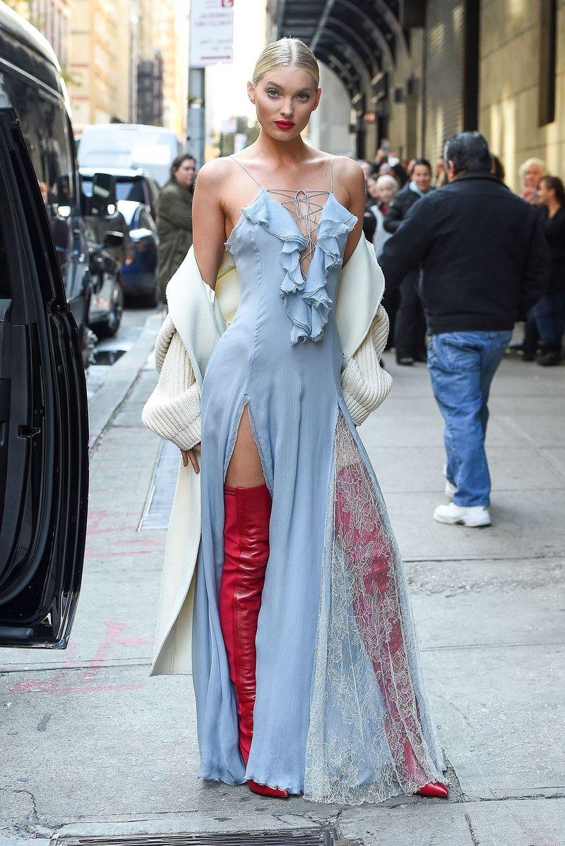 22P Elsa Hosk Cleavage