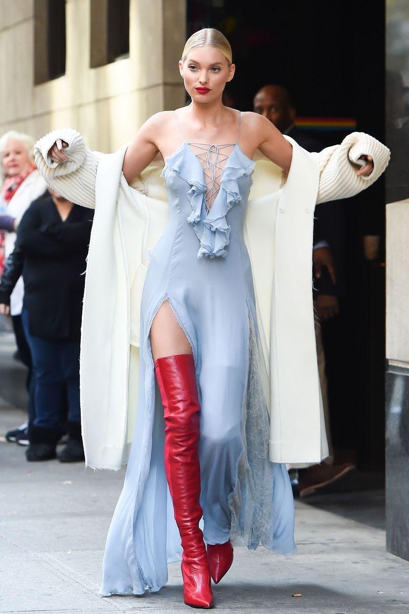 22P Elsa Hosk Cleavage