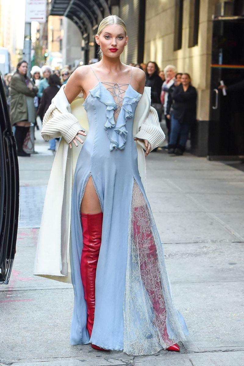 22P Elsa Hosk Cleavage