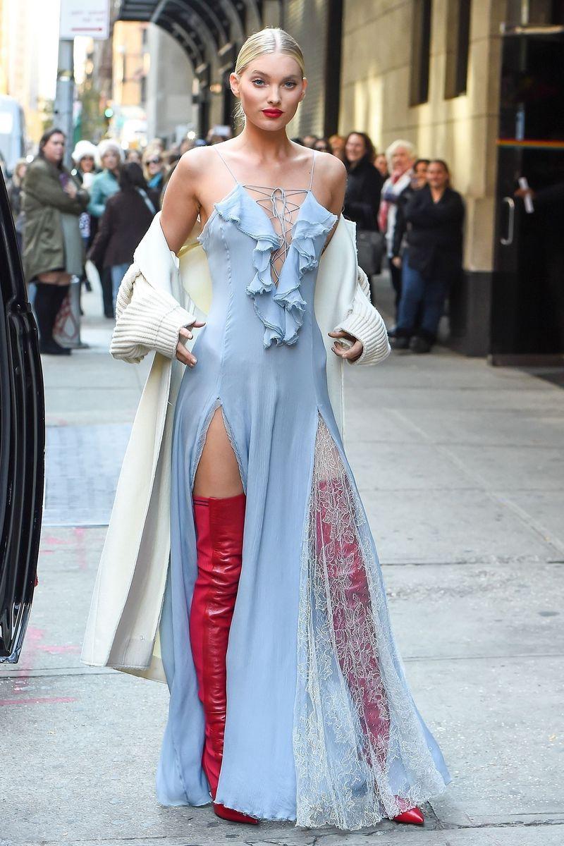 22P Elsa Hosk Cleavage