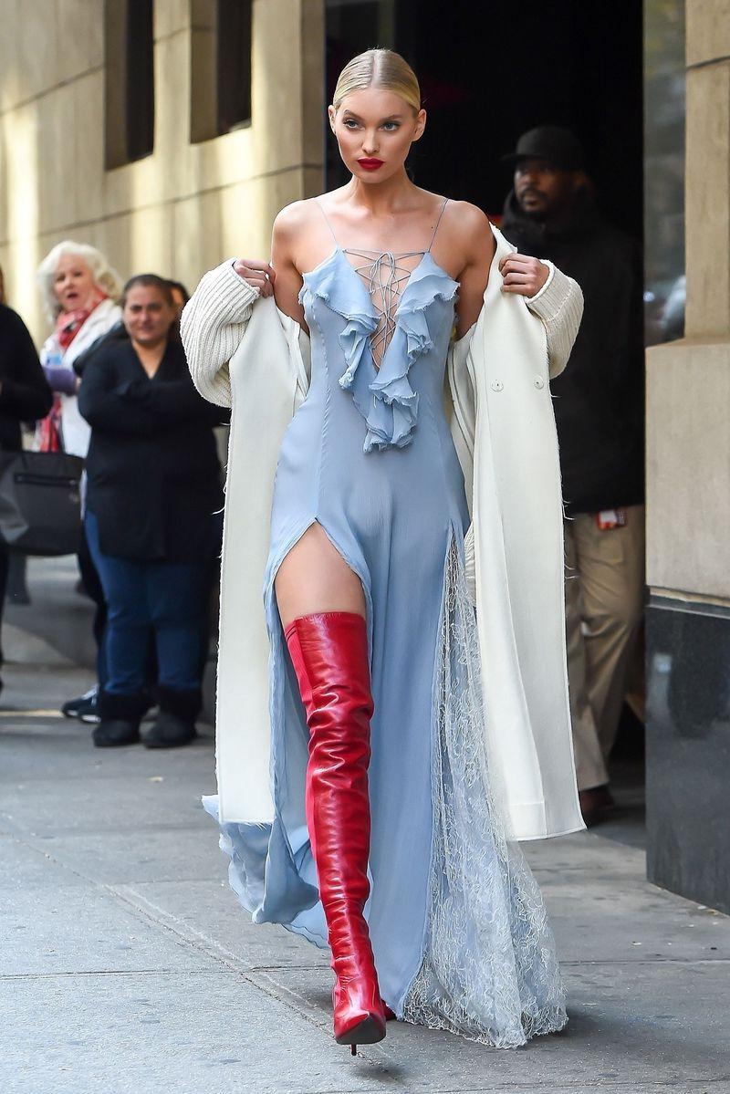 22P Elsa Hosk Cleavage