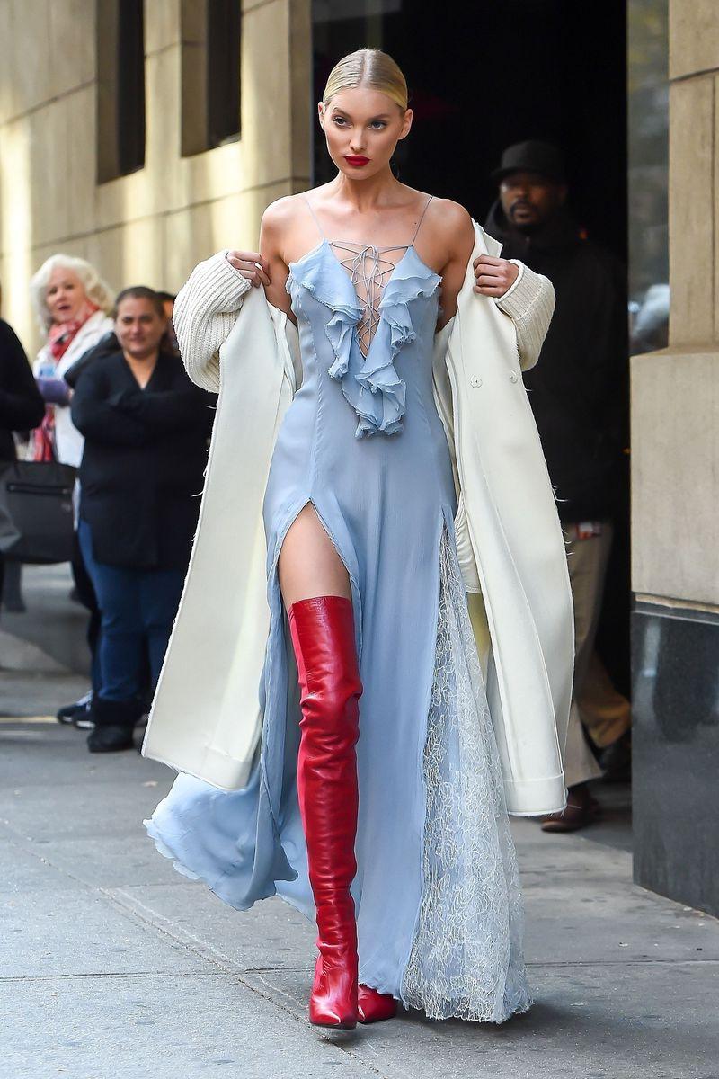 22P Elsa Hosk Cleavage