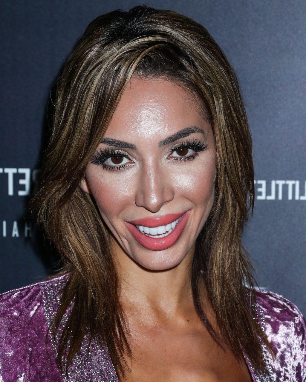 25P Farrah Abraham Cleavage