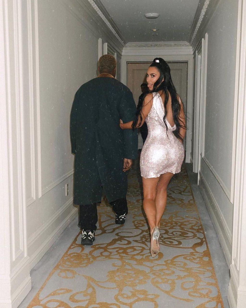 25P Kim Kardashian Cleavage