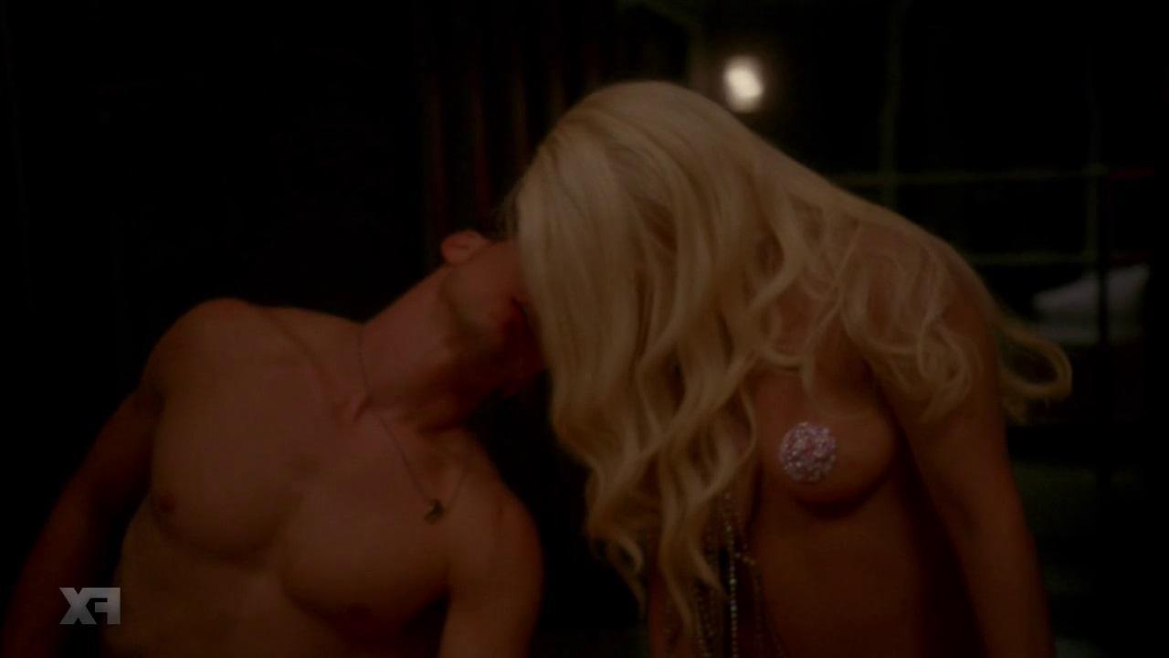 8P Lady Gaga topless screenshots