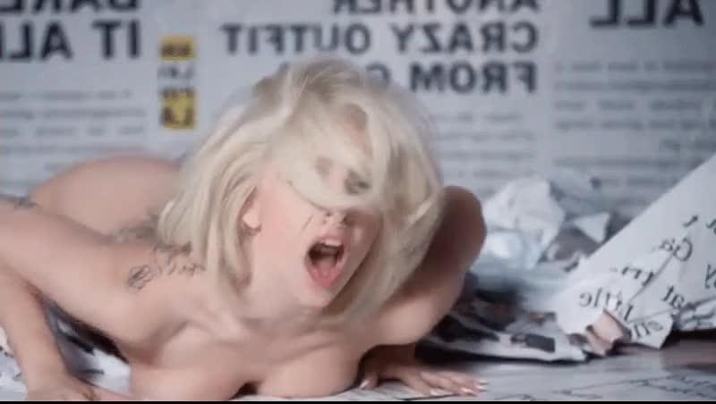 5P Nude pics and gif of Lady Gaga