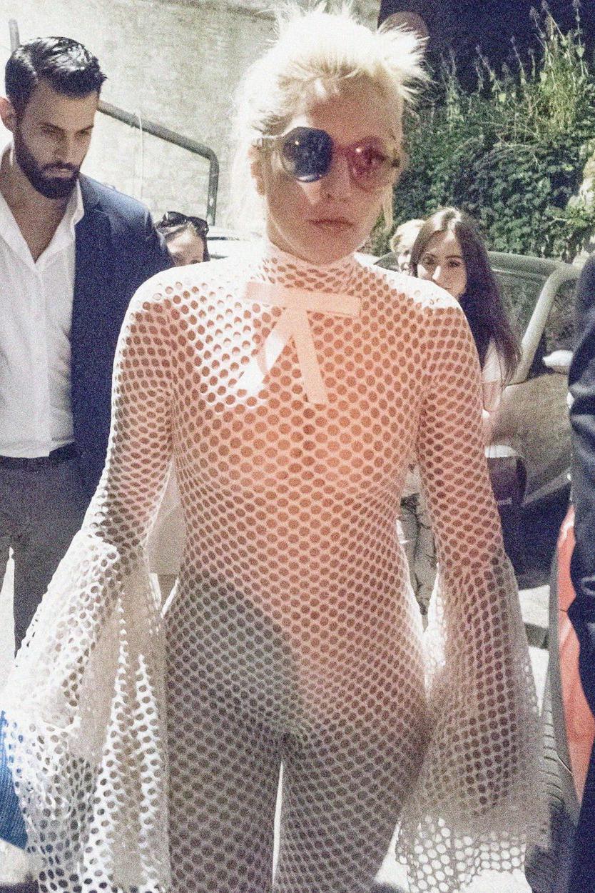 7P See-through pics of Lady Gaga