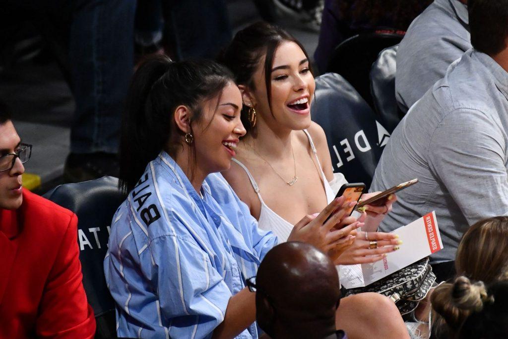 4P Madison Beer Cleavage
