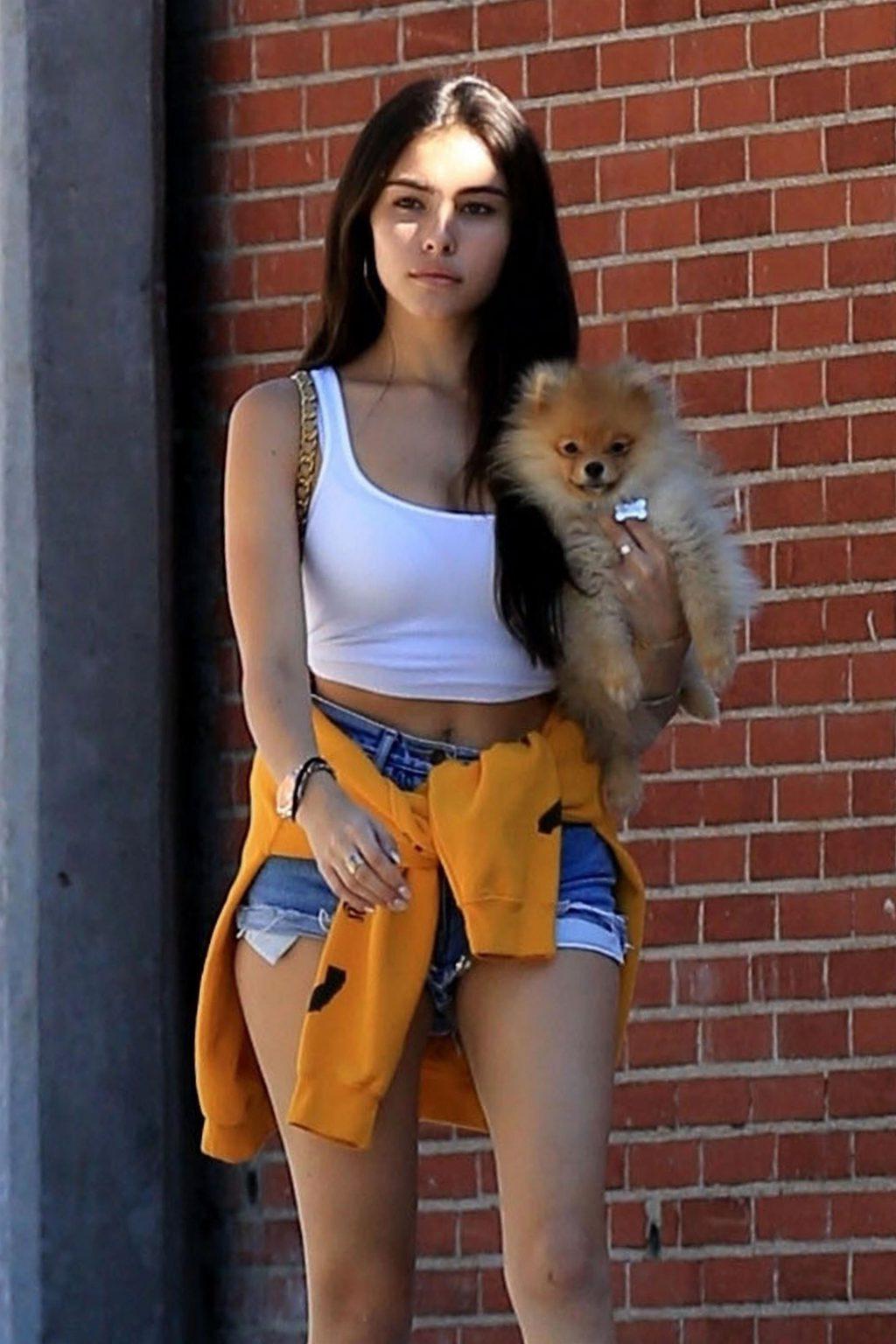 15P Madison Beer Cleavage