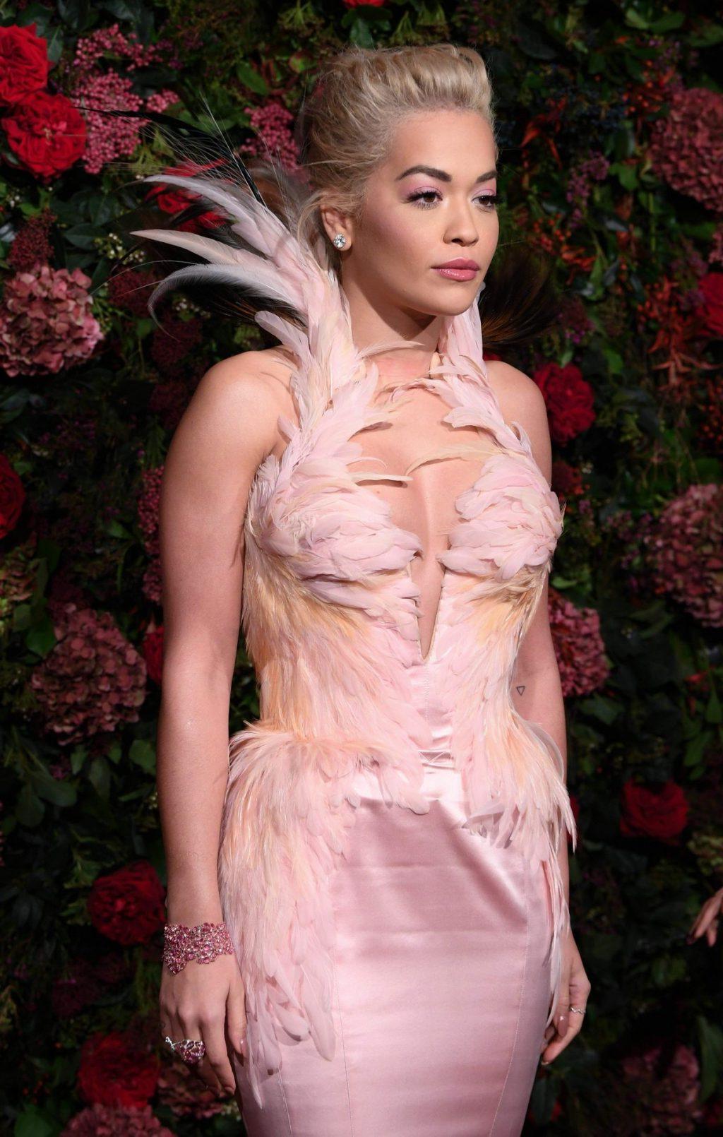 23P Rita Ora Cleavage