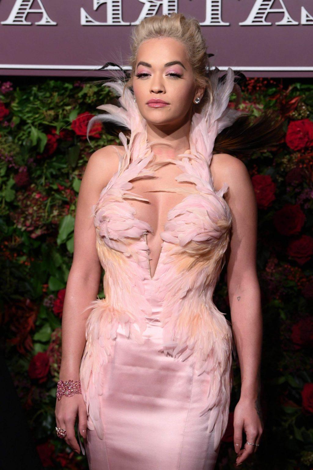 23P Rita Ora Cleavage