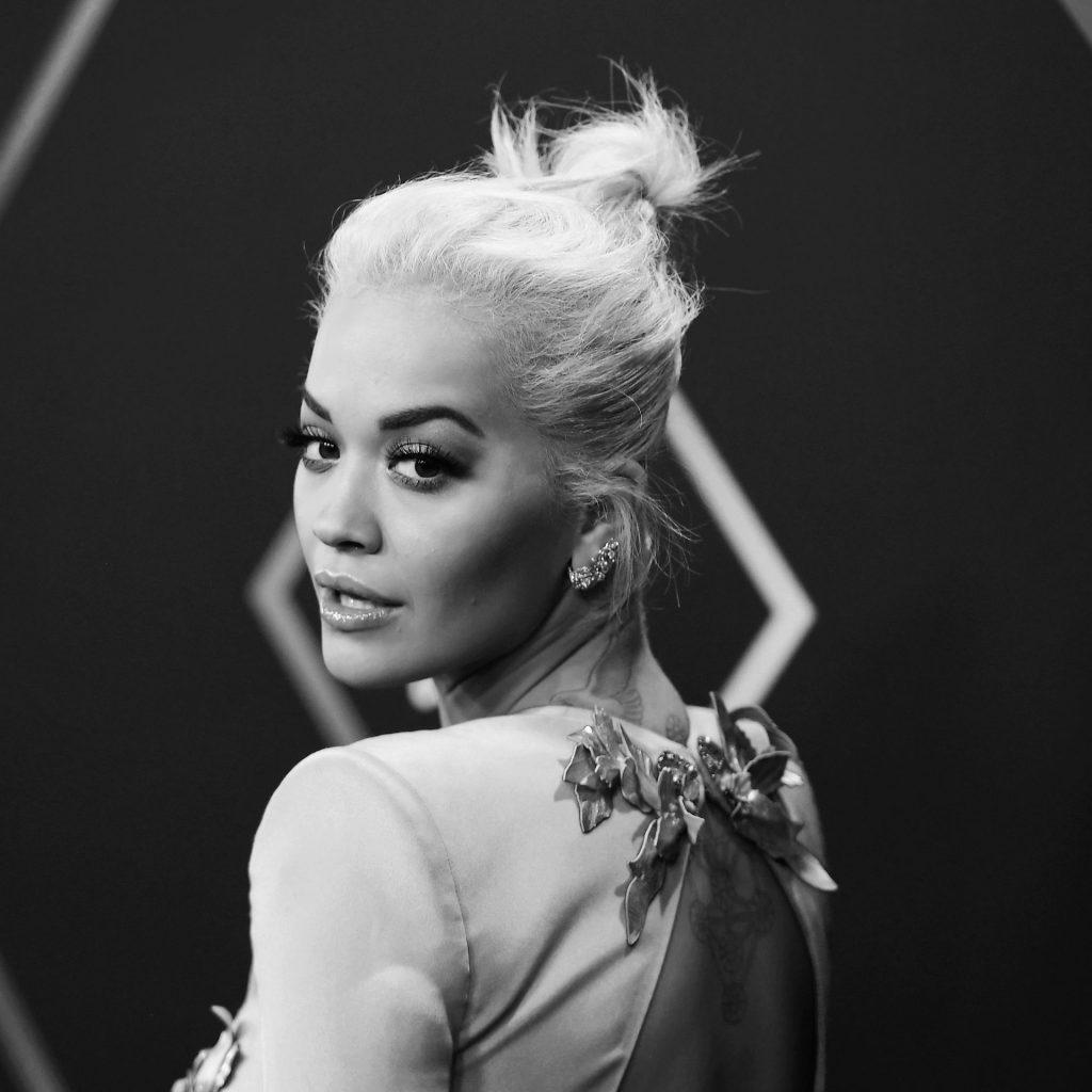 25P Rita Ora Cleavage