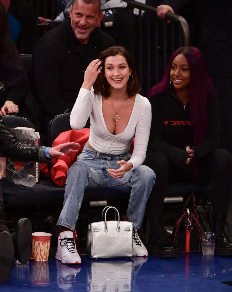 25P Bella Hadid Cleavage