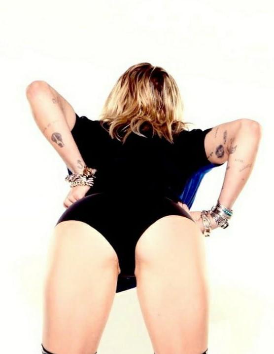 9P Miley Cyrus Fresh Nude And Naughty Photos
