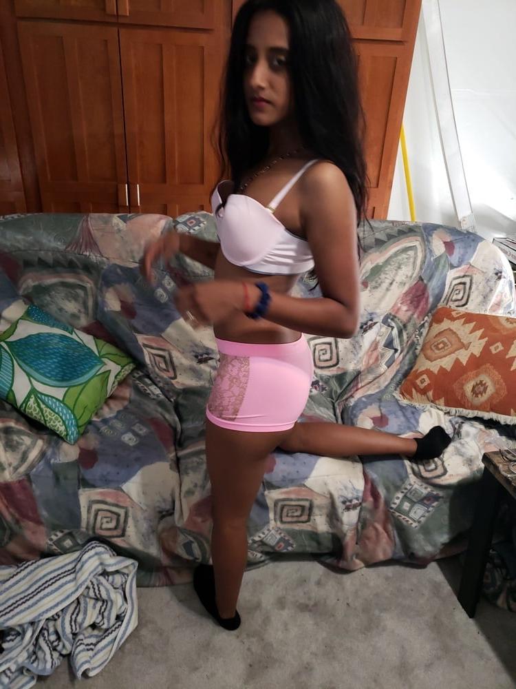 25P Sexy Slim Naughty Girl