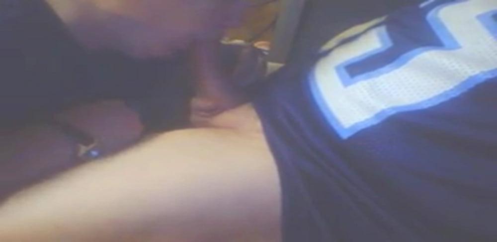 25P TENNESSEE TITAN HANDJOB