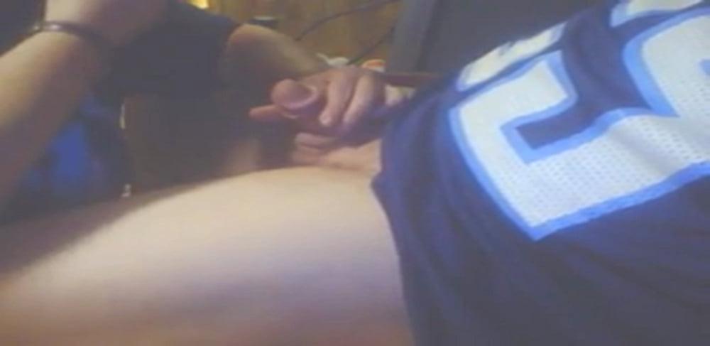 25P TENNESSEE TITAN HANDJOB