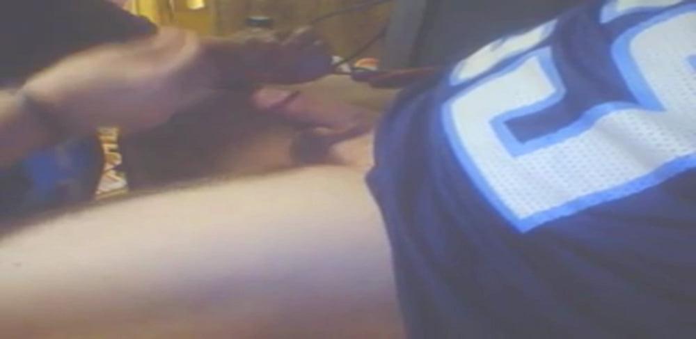 25P TENNESSEE TITAN HANDJOB