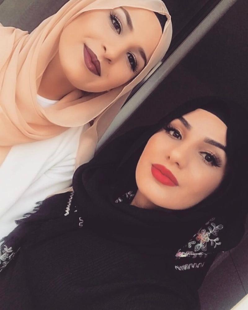 16P Hot Turkish Instagram Hijab Lady