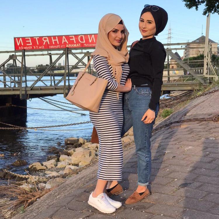16P Hot Turkish Instagram Hijab Lady