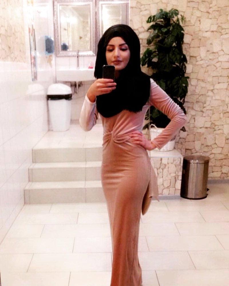 16P Hot Turkish Instagram Hijab Lady