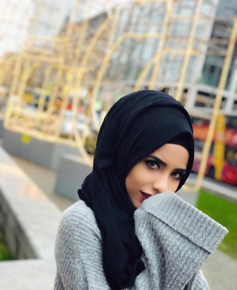 25P Sexy Syrian Instagram Hijab Lady