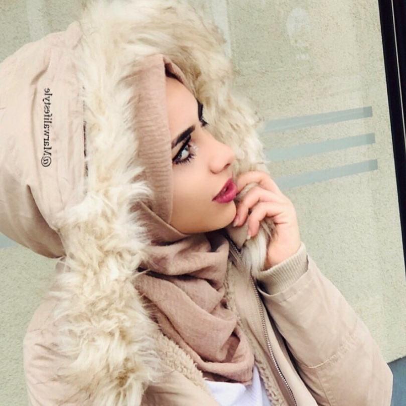 25P Sexy Syrian Instagram Hijab Lady
