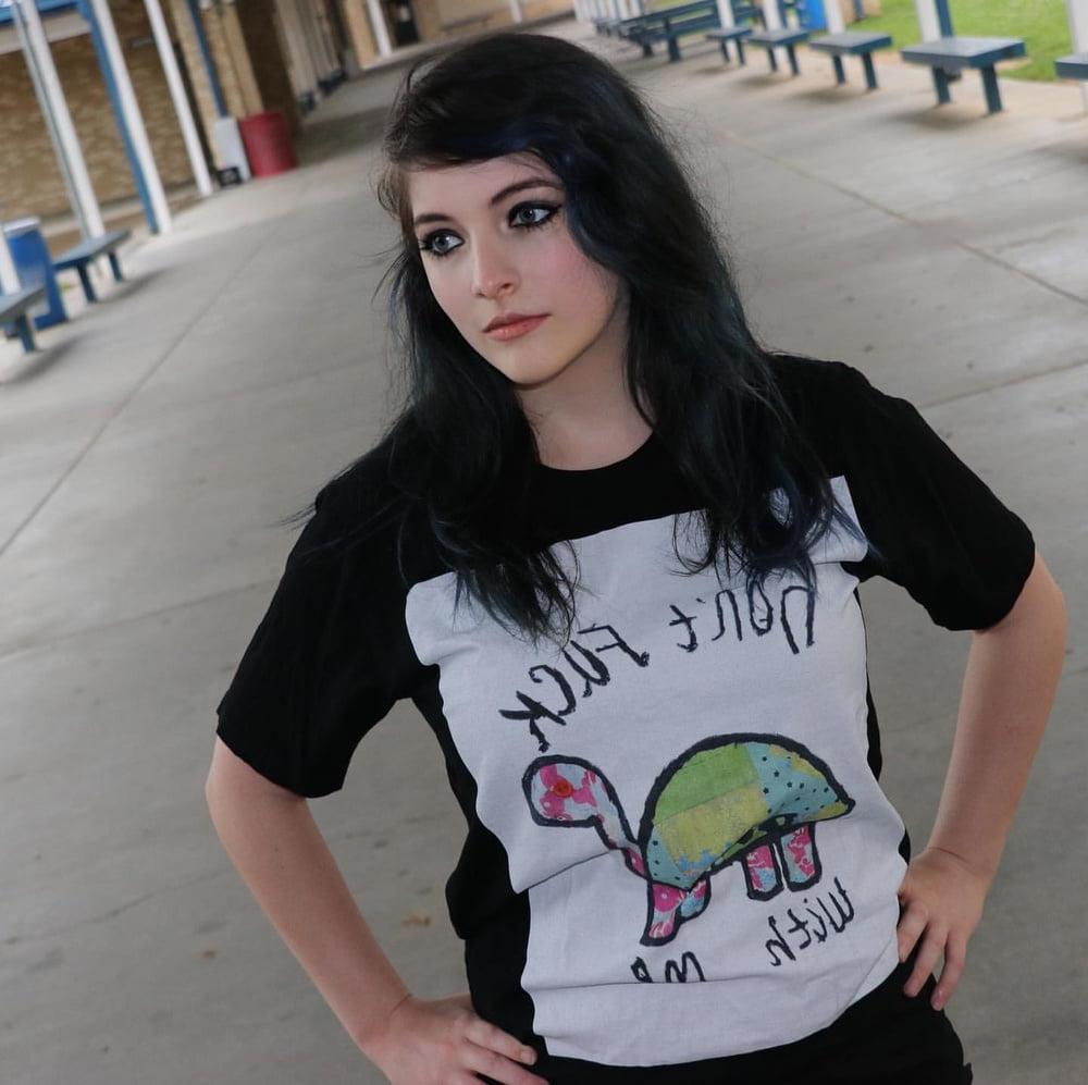 25P Thick Goth Slut Heather