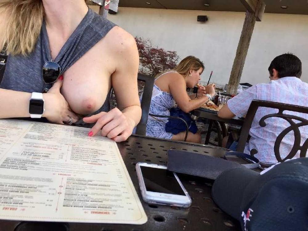 25P Restaurant exhibition