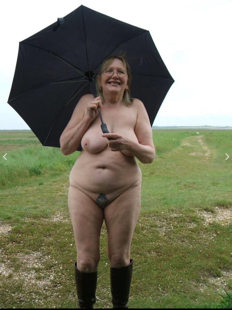 19P Susan Clark 38DD naughty uk mature