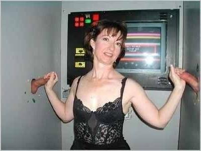 25P Handjob women