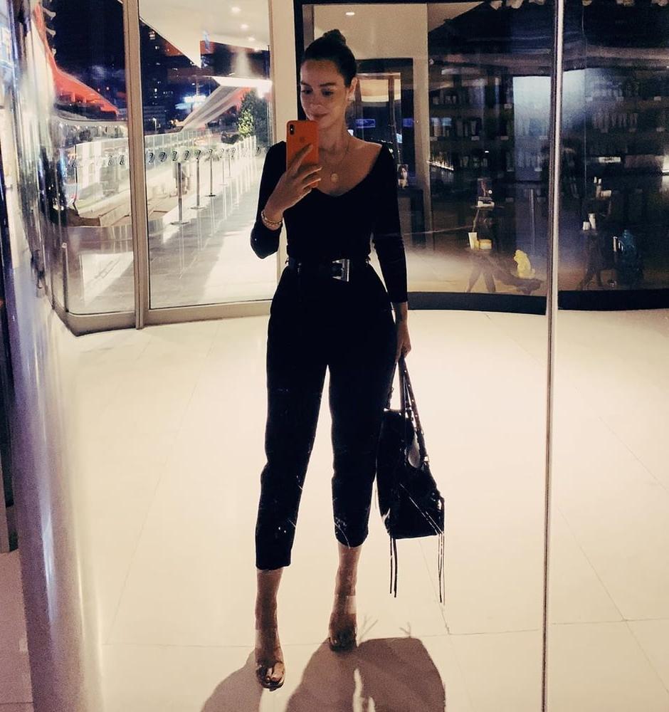 25P Turkish Sexy Newswoman