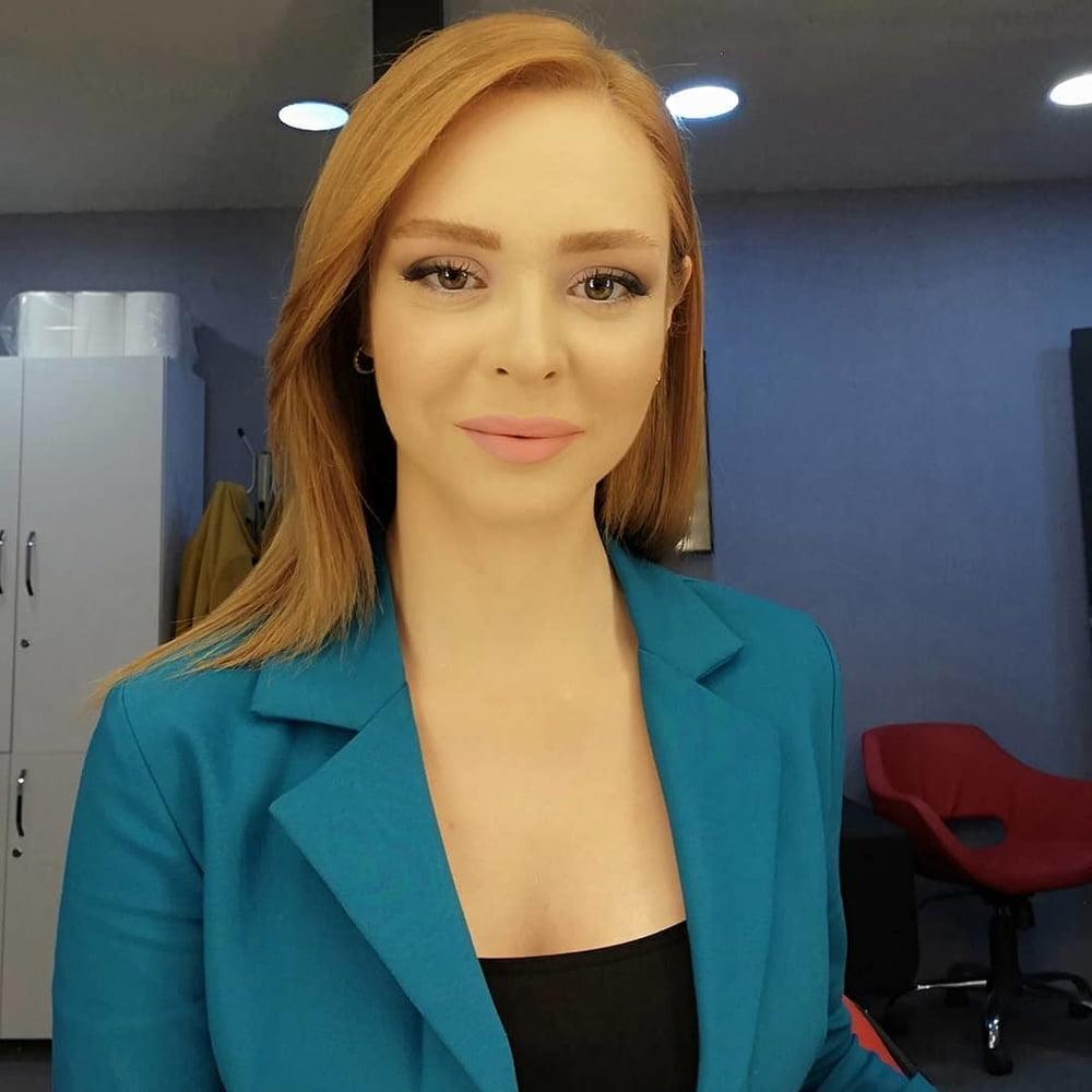 25P Turkish Sexy Newswoman