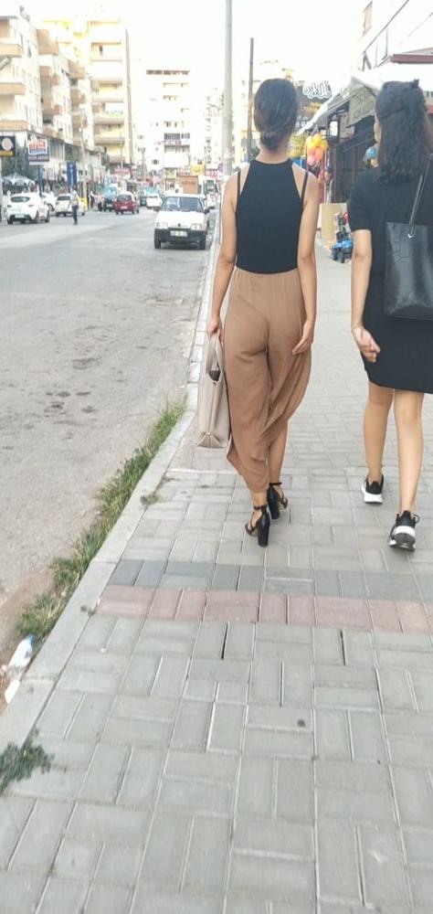 25P Turkish candid teens pantyline
