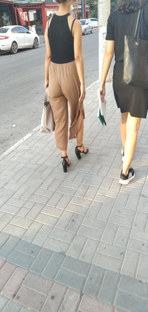 25P Turkish candid teens pantyline