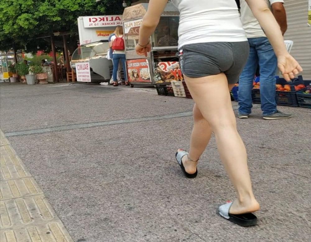 25P Turkish candid teens pantyline