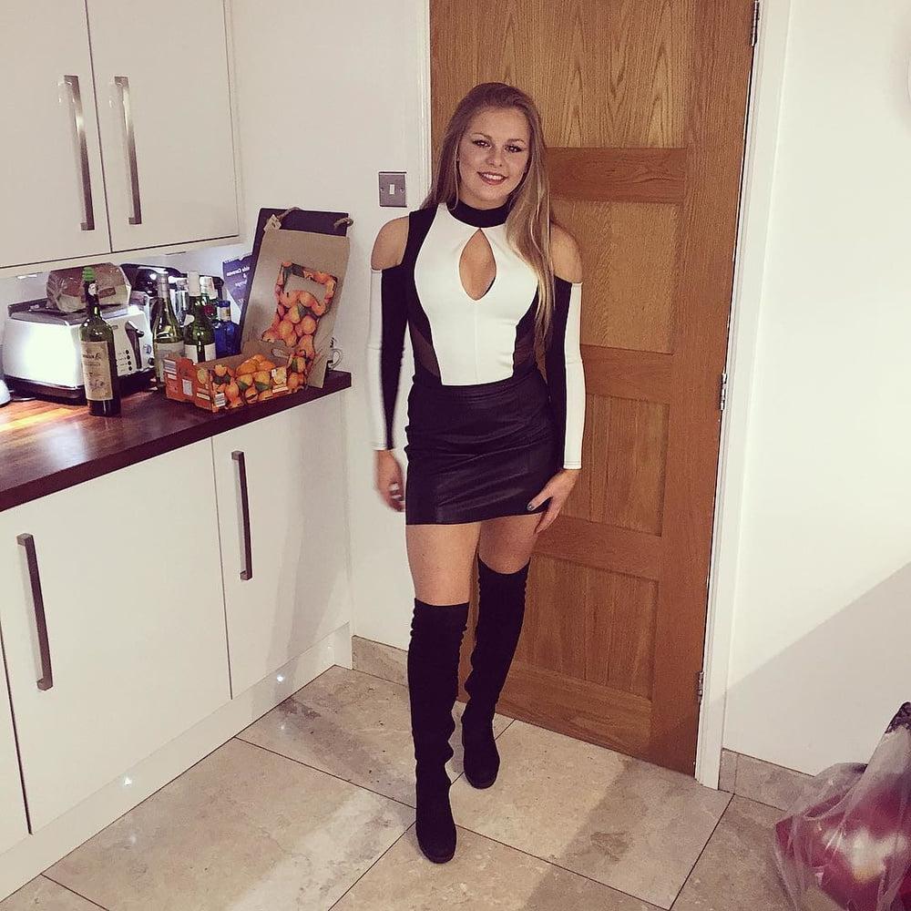 23P Rich Posh Blonde Teen Thick Ass