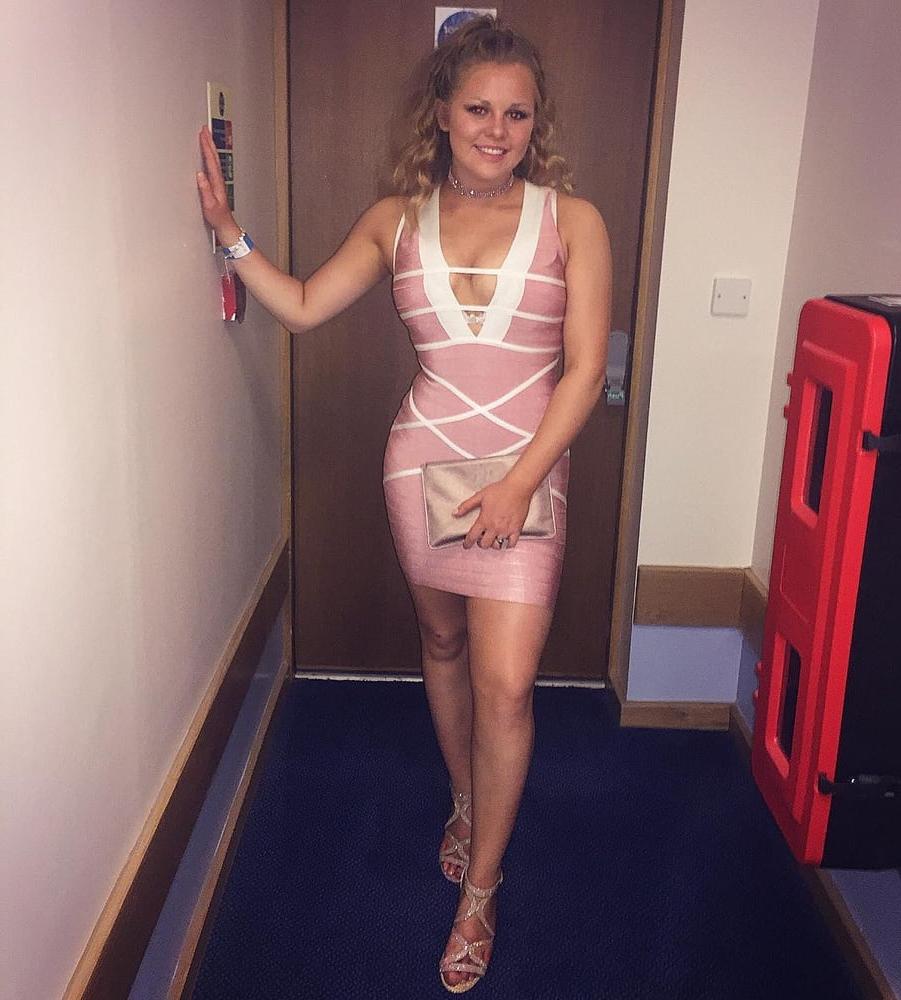 23P Rich Posh Blonde Teen Thick Ass