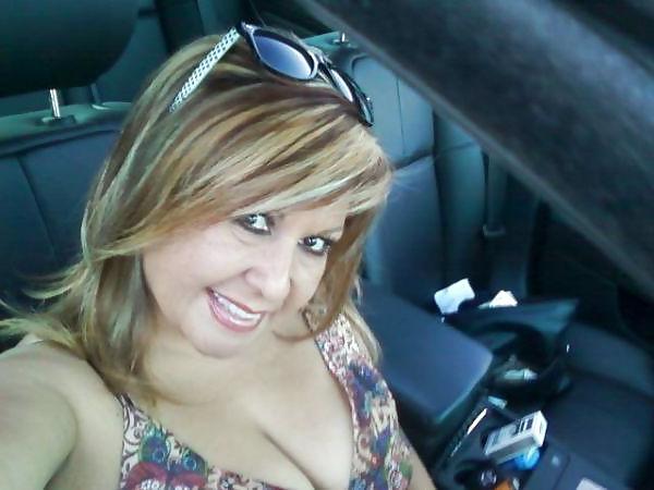25P Mature Cleavage Honeys From MeetMeMatch