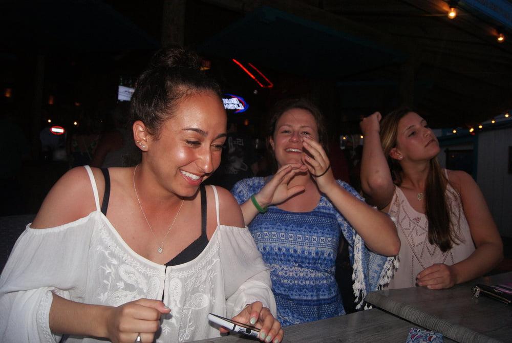 25P Gorgeous teen friends vacation pics